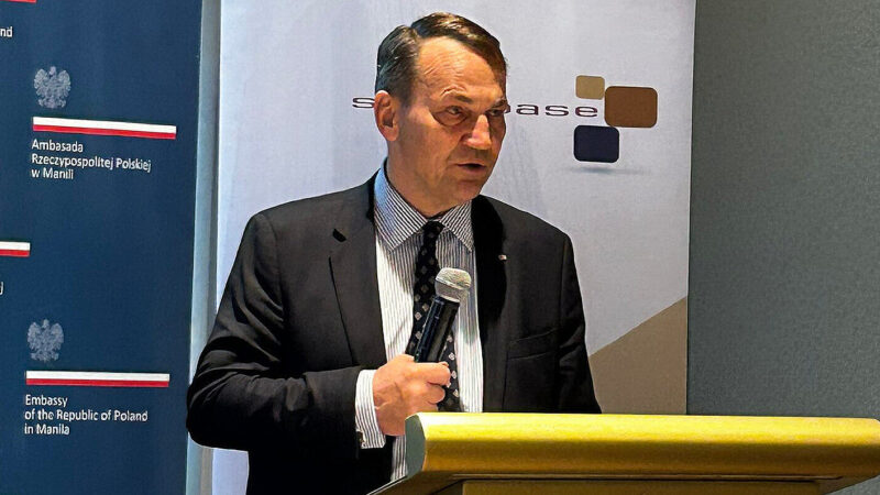 Сікорський нагадав главі МЗС Китаю про необхідність поважати суверенітет України