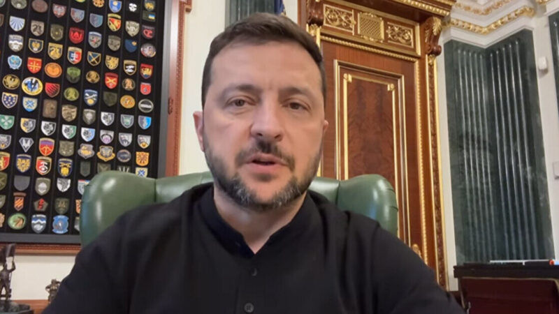 Зеленський: на Донецькому напрямку тривають контрнаступальні дії