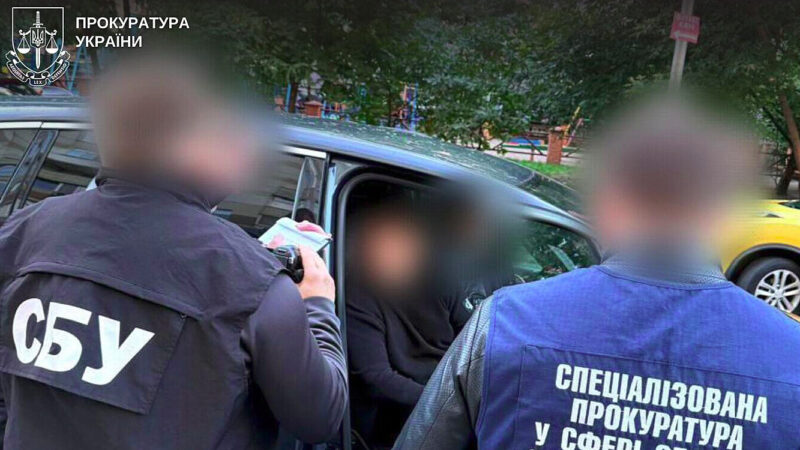 Чиновника Міноборони затримали при спробі вивезти за кордон військовозобов’язаного