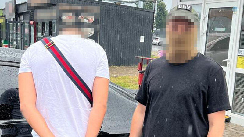 Правоохоронці викрили ще вісьмох організаторів “схем” для ухилянтів