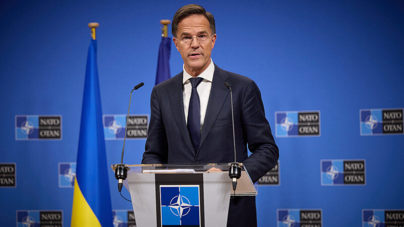 Генсек НАТО відмовився чітко оцінити атаку російських дронів на Польщу