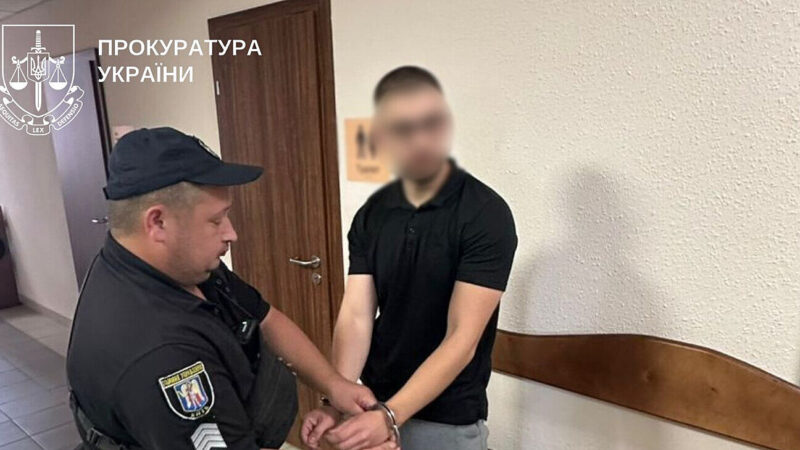 У Києві викрили юриста на “допомозі” з незаконним виїздом військовозобов’язаних