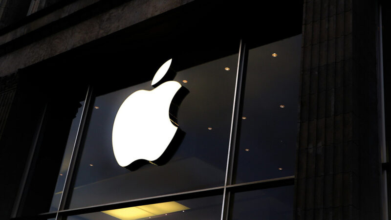 Акції Apple зросли після початку продажів iPhone 17