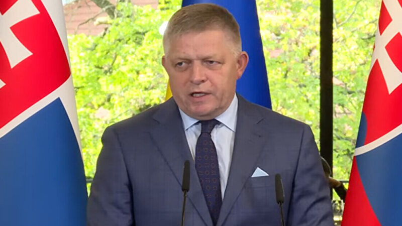 Фіцо повідомив про готовність Путіна зустрітися з Зеленським не тільки в Москві