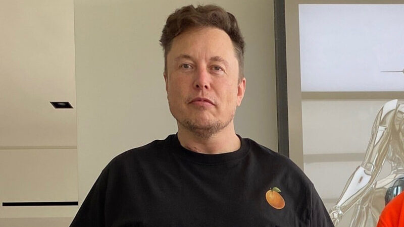 Маск вперше з 2020 року придбав акції Tesla
