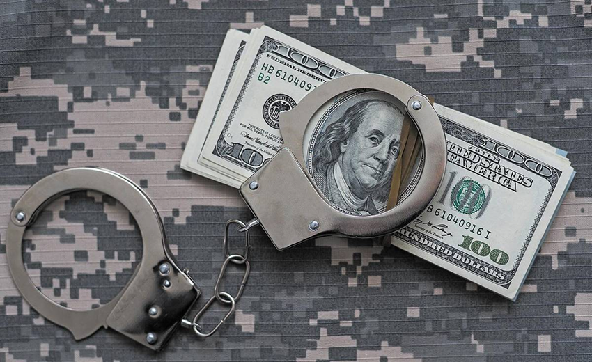 На Дніпропетровщині викрили працівника ТЦК, який вимагав 20 тисяч доларів хабаря