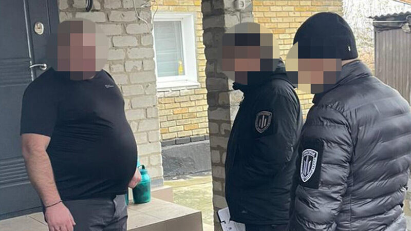 Крутили шаурму замість служби на передовій: ДБР викрило офіцера ЗСУ