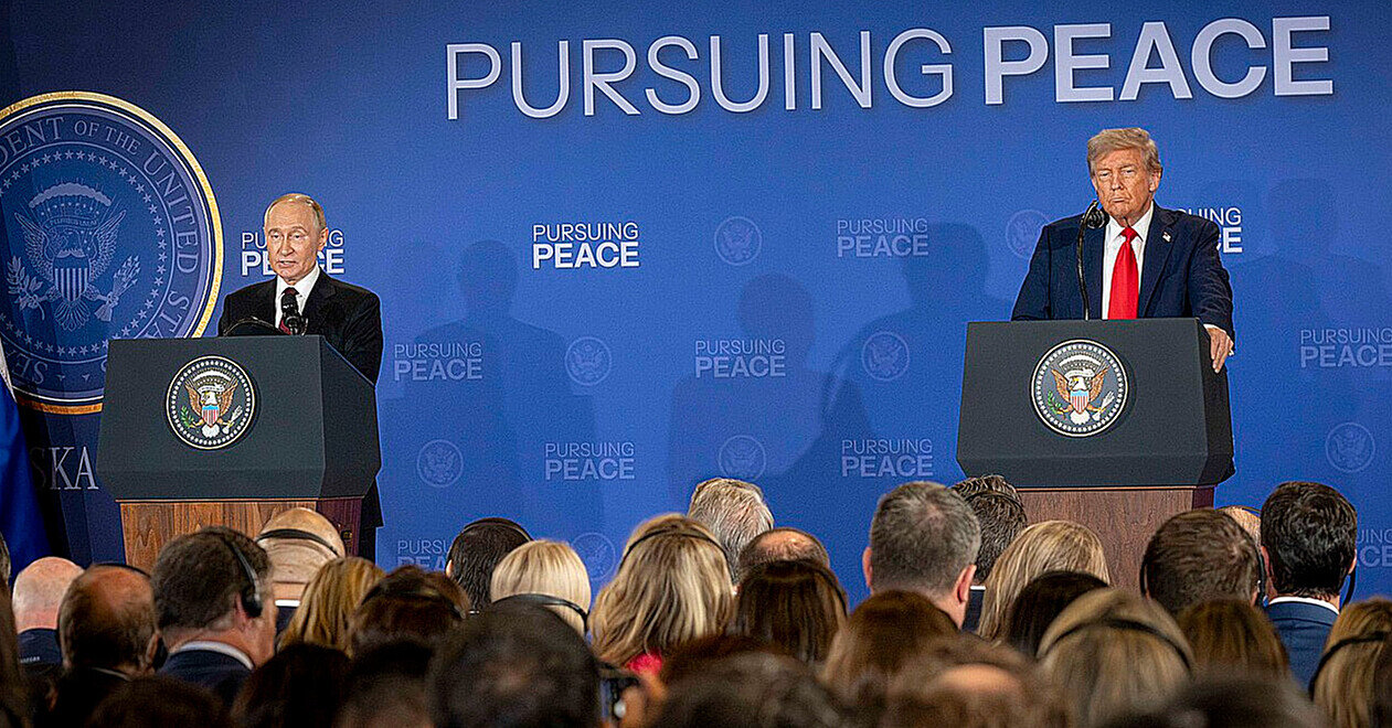 Нова зустріч Трампа і Путіна підриває зусилля України та санкційний тиск на РФ – Bloomberg