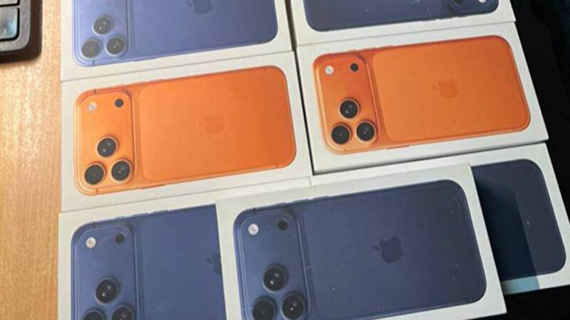 На кордоні виявили партію нових контрабандних iPhone на 1,5 млн грн