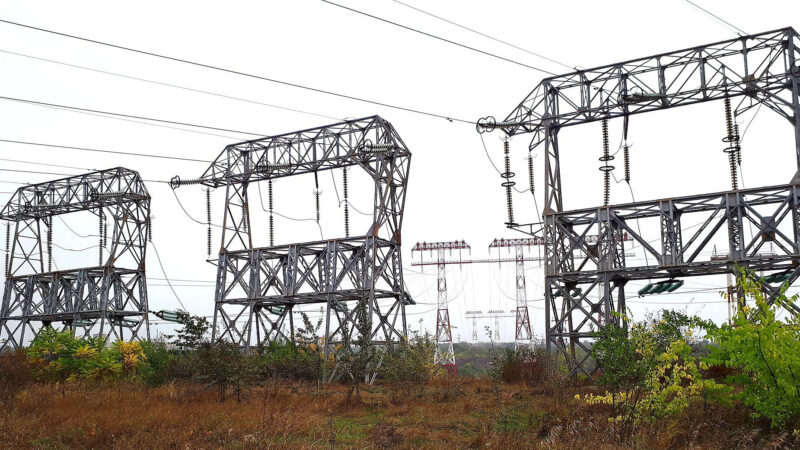 В Україні працює мережа батарей для підтримки енергосистеми після атак РФ – WSJ