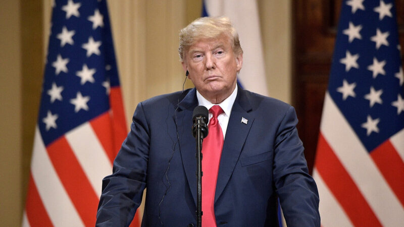 Трамп припинив усі переговори про торгівлю з Канадою через “шахрайську рекламу”