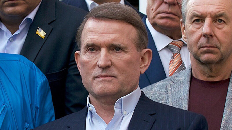 На російських АЗС Медведчука почався дефіцит бензину – росЗМІ