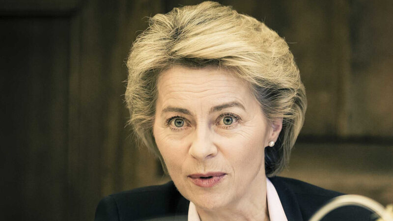 Очільниця Єврокомісії назвала вторгнення безпілотників в Європу гібридною війною