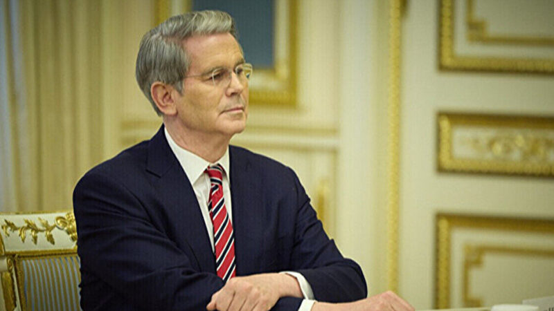 Китай погодився закуповувати тонни соєвих бобів у США – Бессент