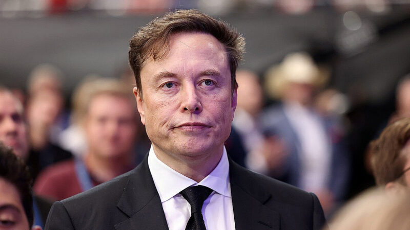 Маск погрожує піти з поста гендиректора Tesla: вимагає 1 трильйон доларів