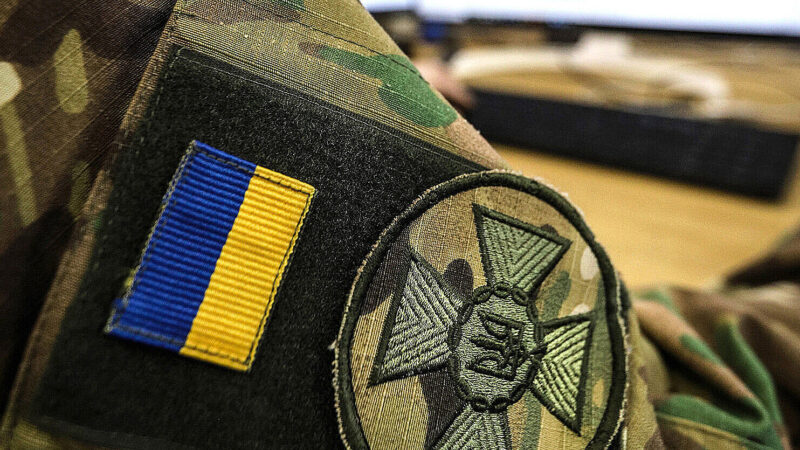 Правоохоронці нейтралізували групу шахраїв, які зламували банківські рахунки українців