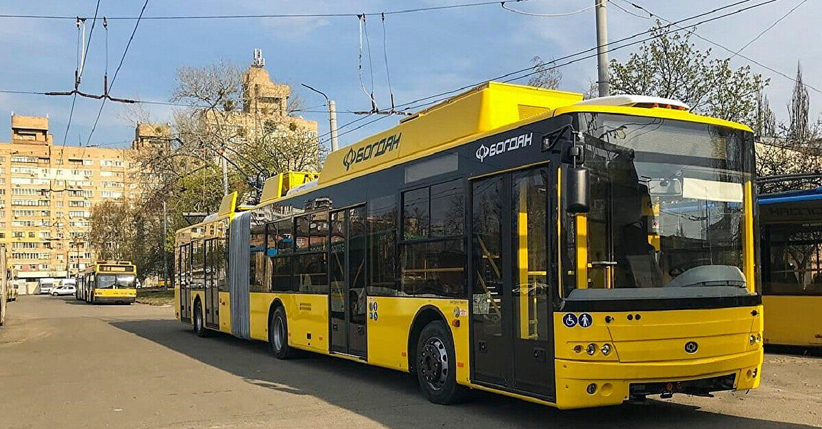 У Києві електротранспорт курсує з перебоями через коливання напруги