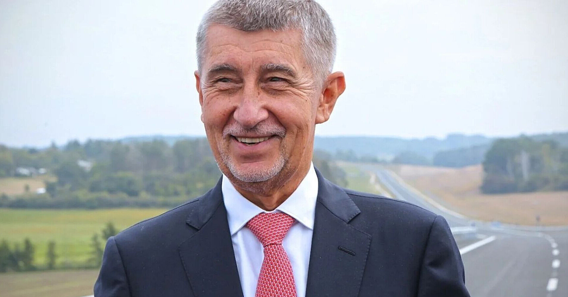 Бабіш не проти поставок чеської зброї Україні, але не за рахунок бюджету