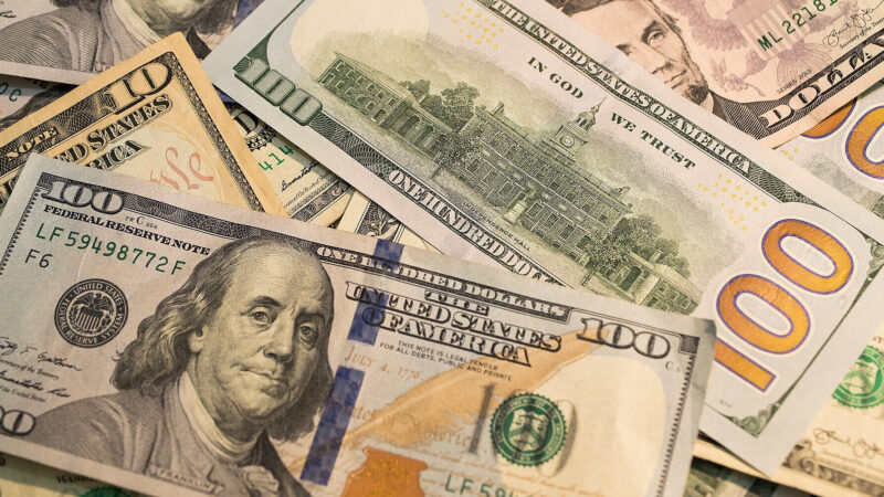 $9,6 трильйона на день: долар зміцнив лідерство на валютному ринку