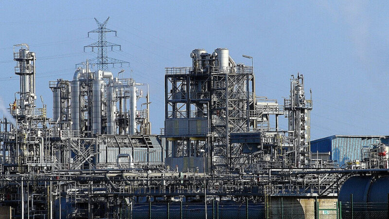 Міжнародне енергетичне агентство вважає, що РФ не відновить роботу НПЗ до середини 2026 року