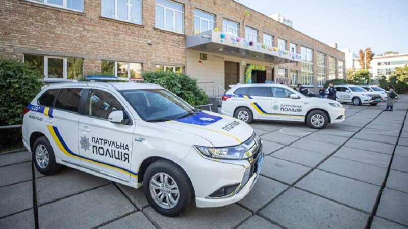 МВС: Поліція посилила патрулювання, працюють мобільні пункти незламності