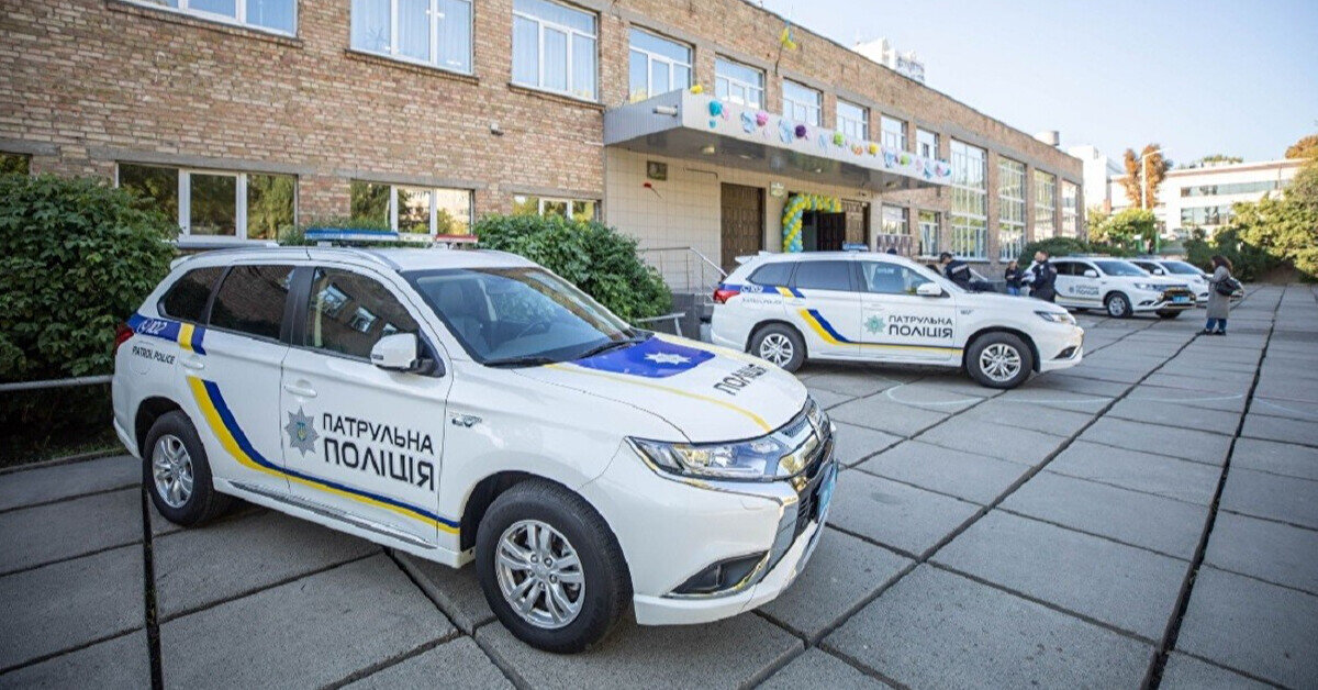МВС: Поліція посилила патрулювання, працюють мобільні пункти незламності