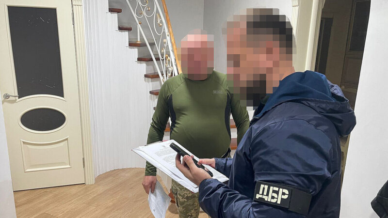 На Львівщині посадовецт ЗСУ відправляв солдат класти бруківку та встановлювати пам’ятники на могилах