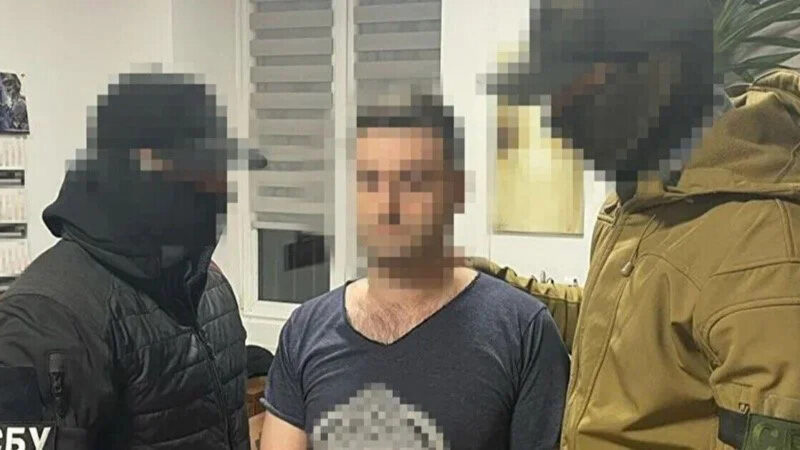 Медіа-співробітника Медведчука Молчанова будуть судити за держзраду та виправдання агресії РФ