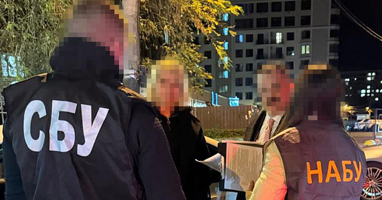 В Одесі на хабарі викрили суддю та адвоката, їм оголосили підозру