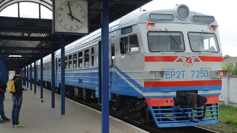 “Укрзалізниця” запустила онлайн-продаж квитків на приміські рейси