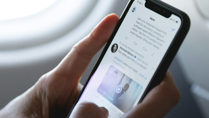 Новий інструмент в соцмережі X виявив, що іноземні акаунти маскуються під американців