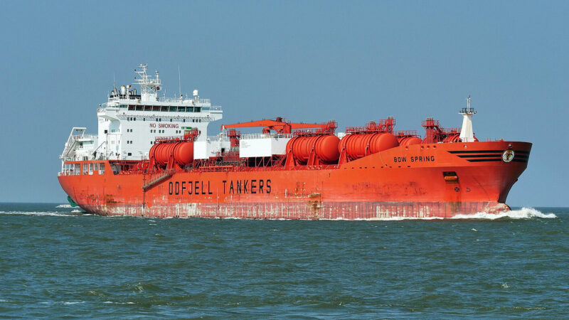 Латвійські компанії продовжують обслуговувати танкери “тіньового флоту” РФ – ЗМІ