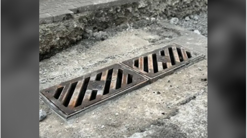 Дніпро витратить ще 24 мільйони гривень на очищення дощоприймачів до кінця року