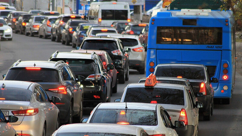 У Києві та Дніпрі змінюється швидкісний режим руху транспорту