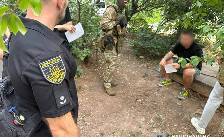 У Кривому Розі засновник благодійного фонду продавав фальшиві довідки про непридатність до служби: подробиці