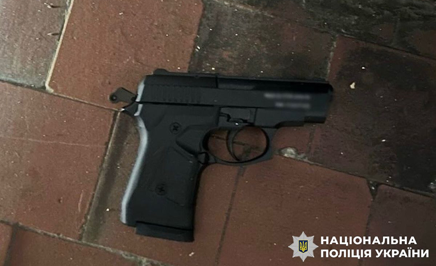 У Дніпрі засуджено чоловіка, який зі зброєю напав на продавчиню