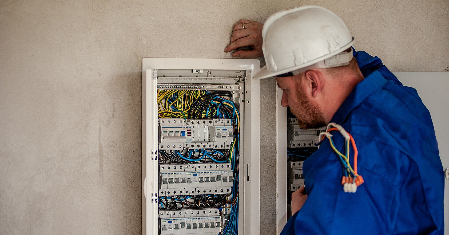 Зменшення відключень світла відклали: чому збільшують графіки