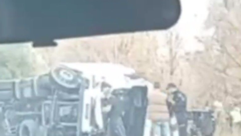 На трасі Дніпро–Кривий Ріг вантажівка виїхала на зустрічну смугу та зіштовхнулась з Nissan: подробиці смертельної ДТП