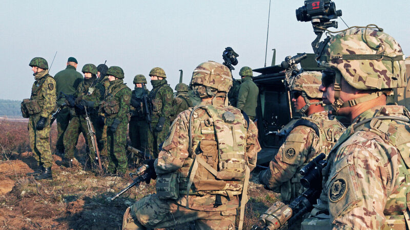 Вісім країн ЄС домовилися про покращення військової мобільності