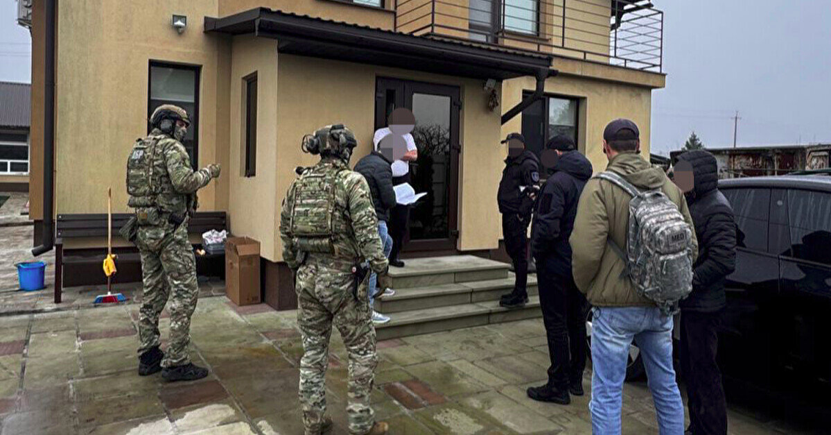 ДБР: Топ-чиновники Держпраці організували масштабну схему поборів