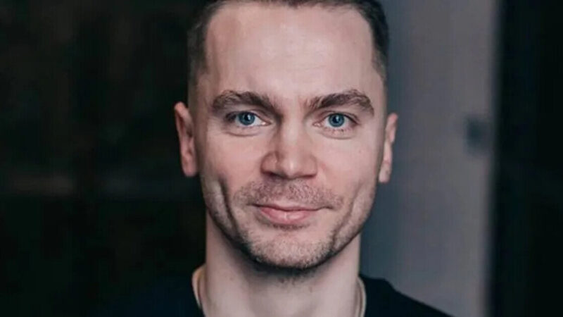 Поліцейські намагалися доставити главу Фонду DEJURE Жернакова на засідання ТСК у Раді