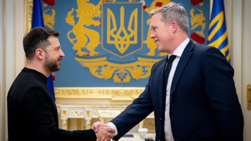 ЗМІ розповіли про “похмуру” зустріч міністра США з послами НАТО в Києві