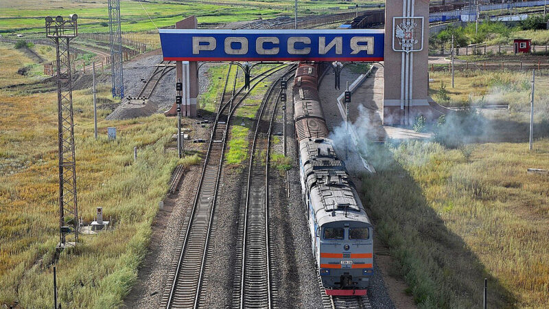 Товарообіг між Китаєм і РФ з початку року впав майже на 9%