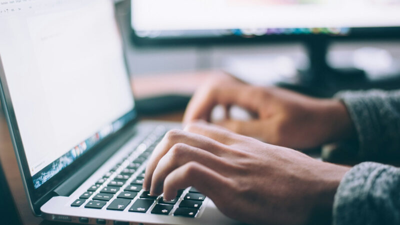 Інтернет стане доступнішим та кращої якості: Зеленський підписав закон