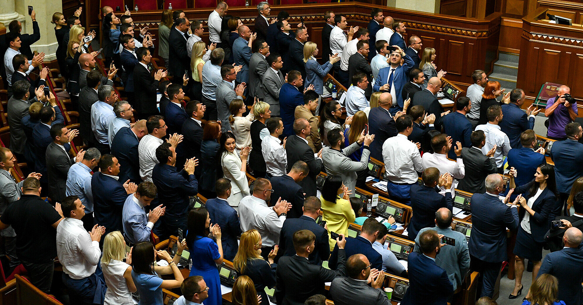 Нардепи “СН” виступили із заявою про необхідність уряду національної стійкості