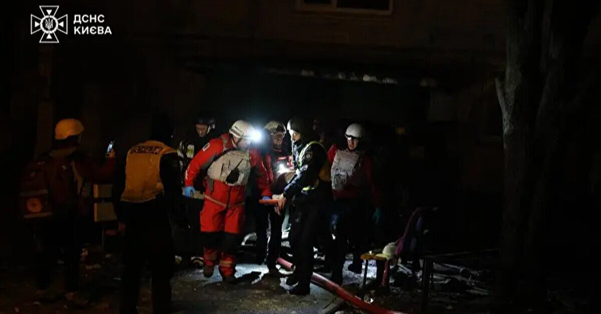 Азербайджан викликав посла РФ після влучання по території свого посольства у Києві