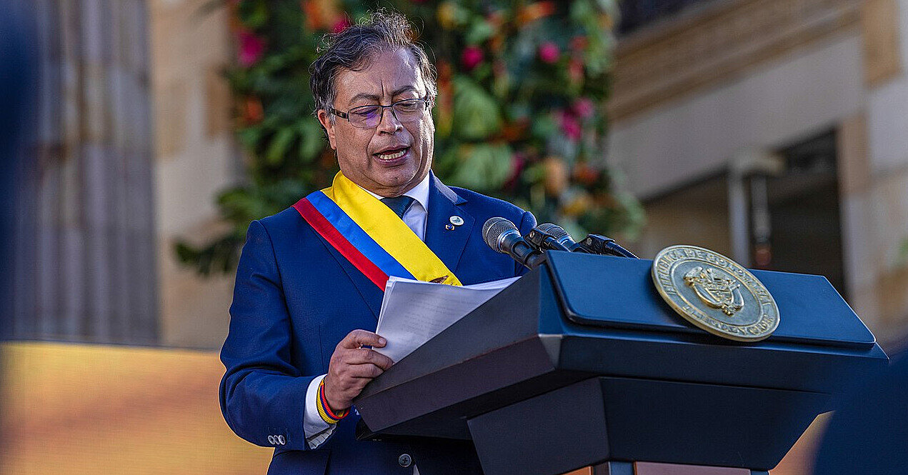 Президент Колумбії мав труднощі з дозаправкою літака через санкції США – ЗМІ