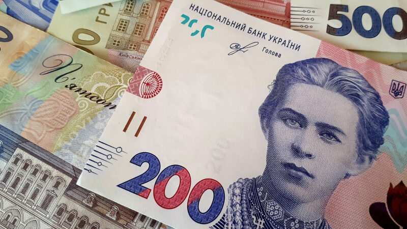 “Тисячу Зеленського” профінансують з програми соцзахисту дітей та малозабезпечених – ЗМІ