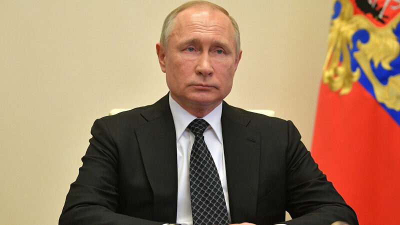 Путін заплутався в географії Донбасу і вигадав бої за Комсомольськ