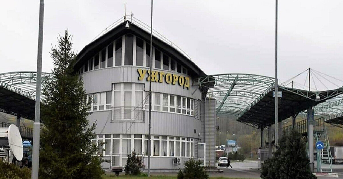 На Закарпатті КПП обладнають бетонними блоками, у ДПСУ пояснили рішення